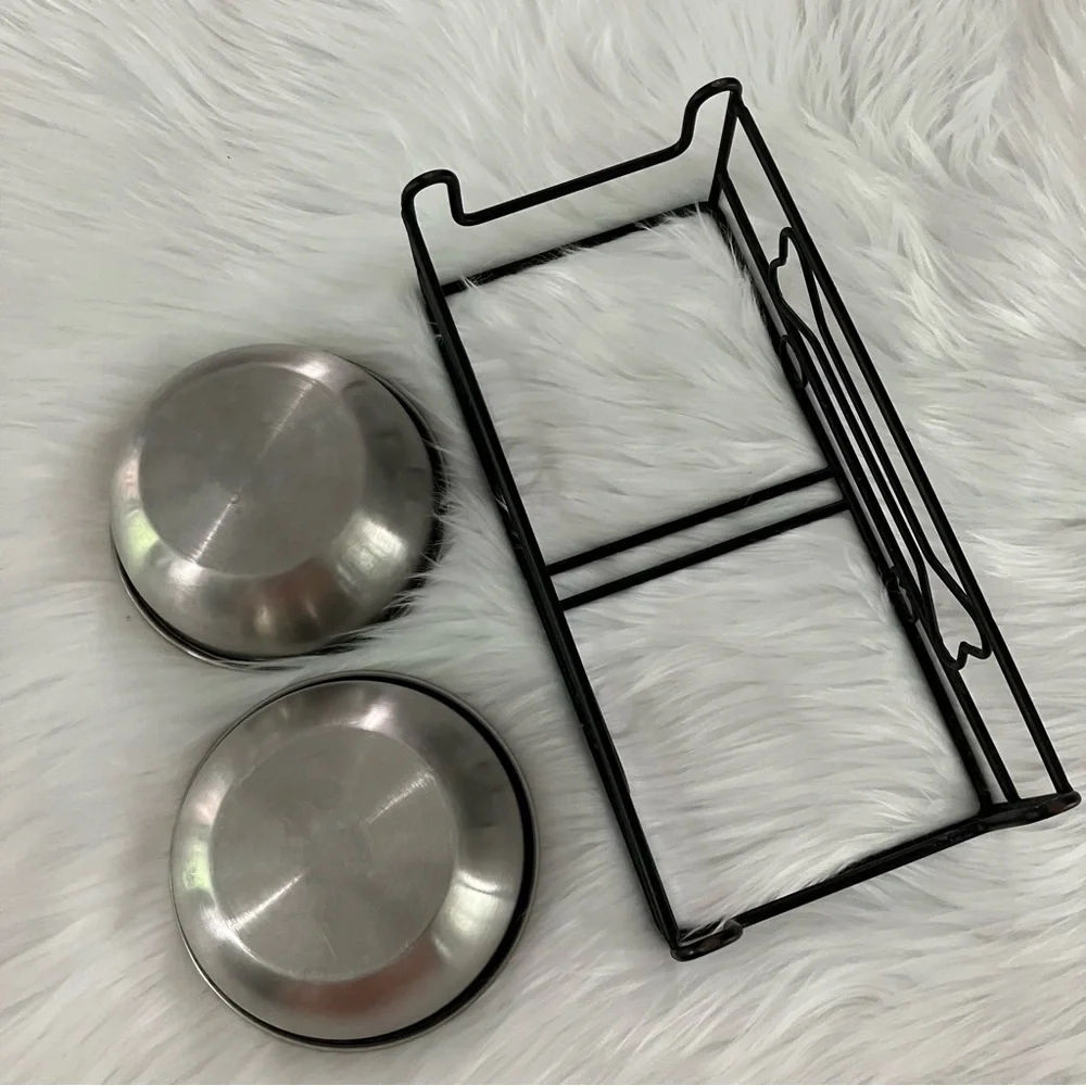 Small Dog Feeding Station
